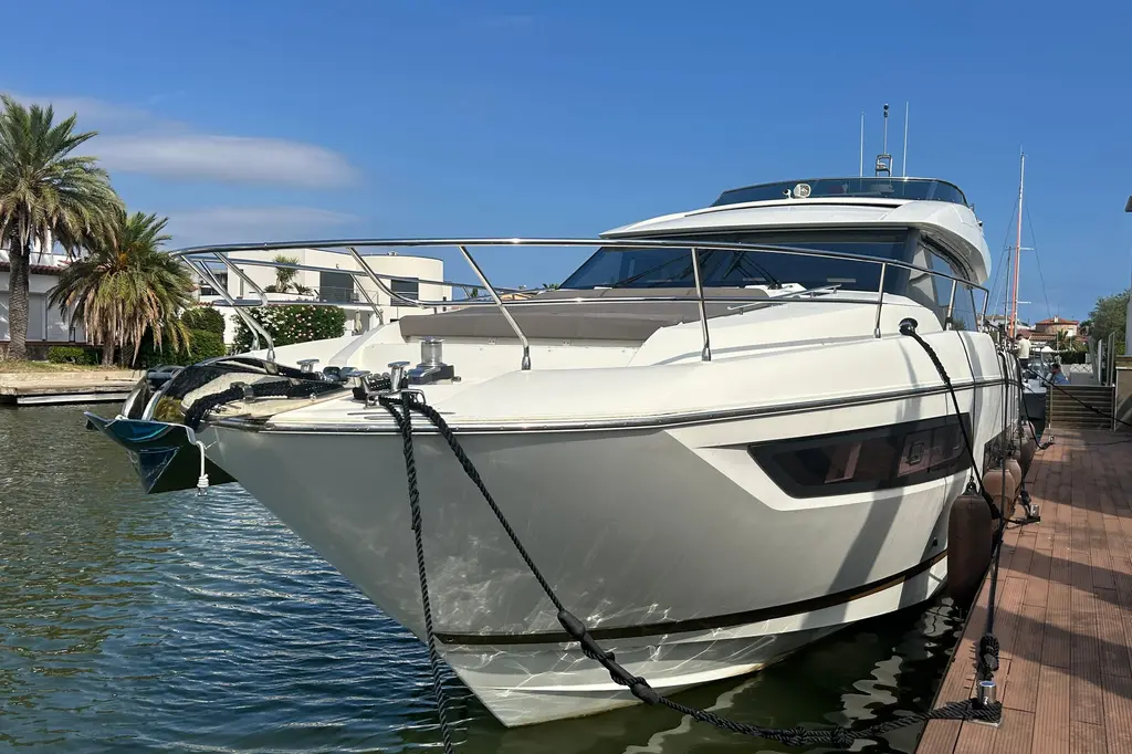 2018 Prestige 680S Yacht For Sale in Empuriabrava ES-GI 2018 Prestige 680S Yacht For Sale in Empuriabrava ES-GI