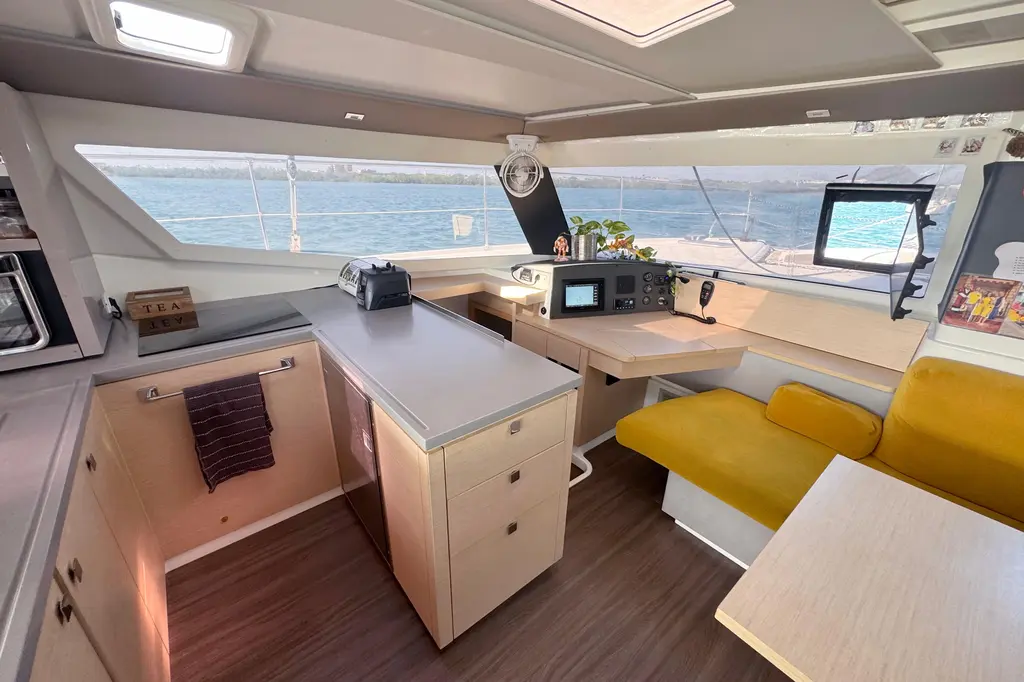 Katla 2018 Fountaine Pajot Helia 44 Evolution Yacht For Sale in Aruba Katla 2018 Fountaine Pajot Helia 44 Evolution Yacht For Sale in Aruba