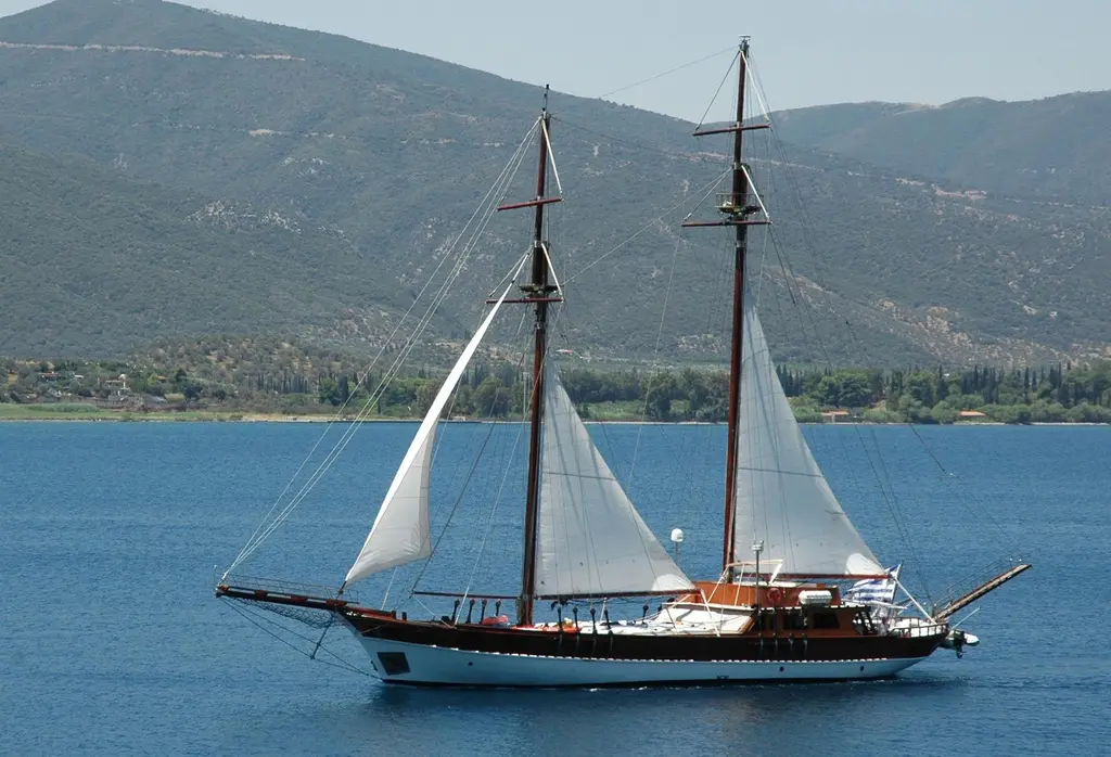 2000 Gulet 38m Yacht For Sale in Athens 2000 Gulet 38m Yacht For Sale in Athens