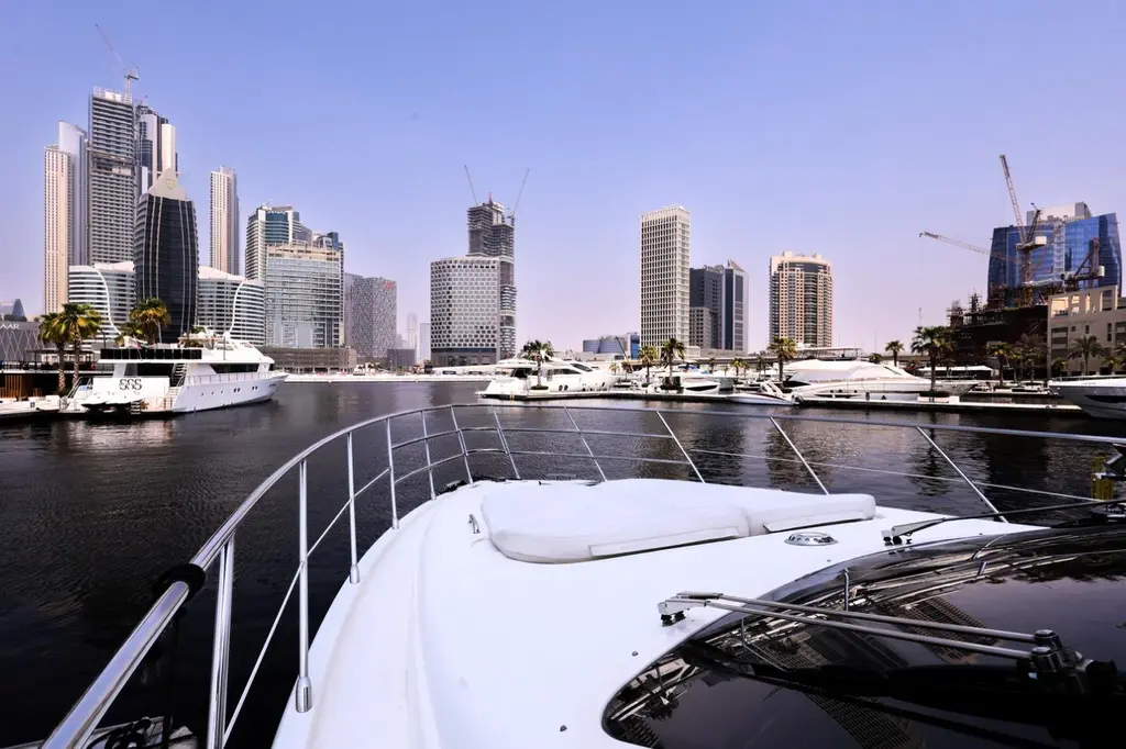 2007 Azimut 62 Yacht For Sale in Dubai 2007 Azimut 62 Yacht For Sale in Dubai