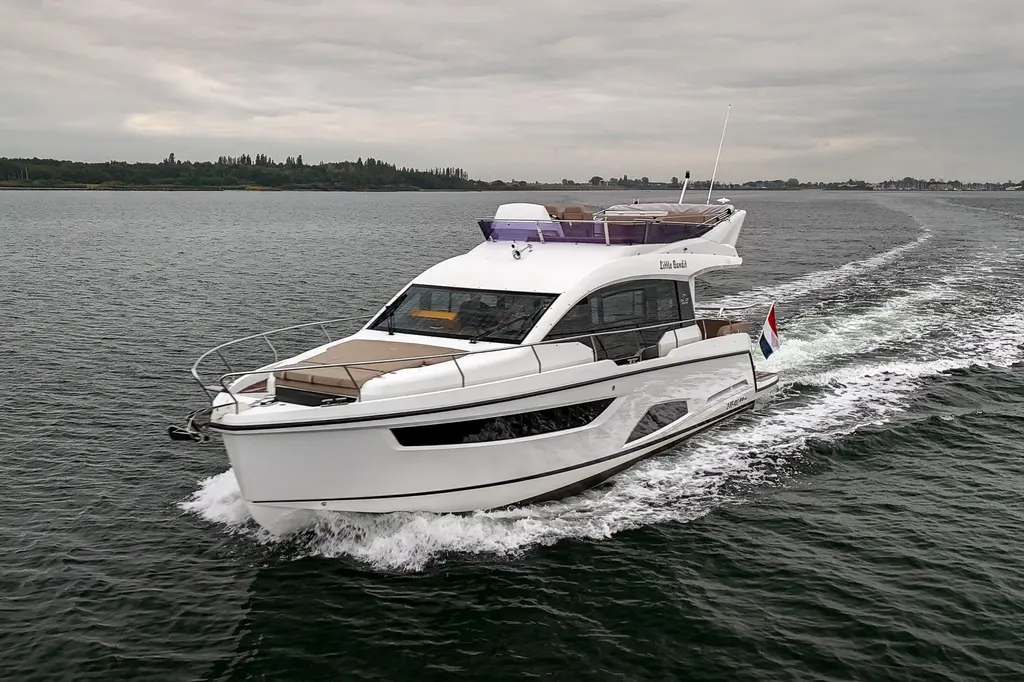  2021 Sealine F430 Yacht For Sale in Bruinisse 