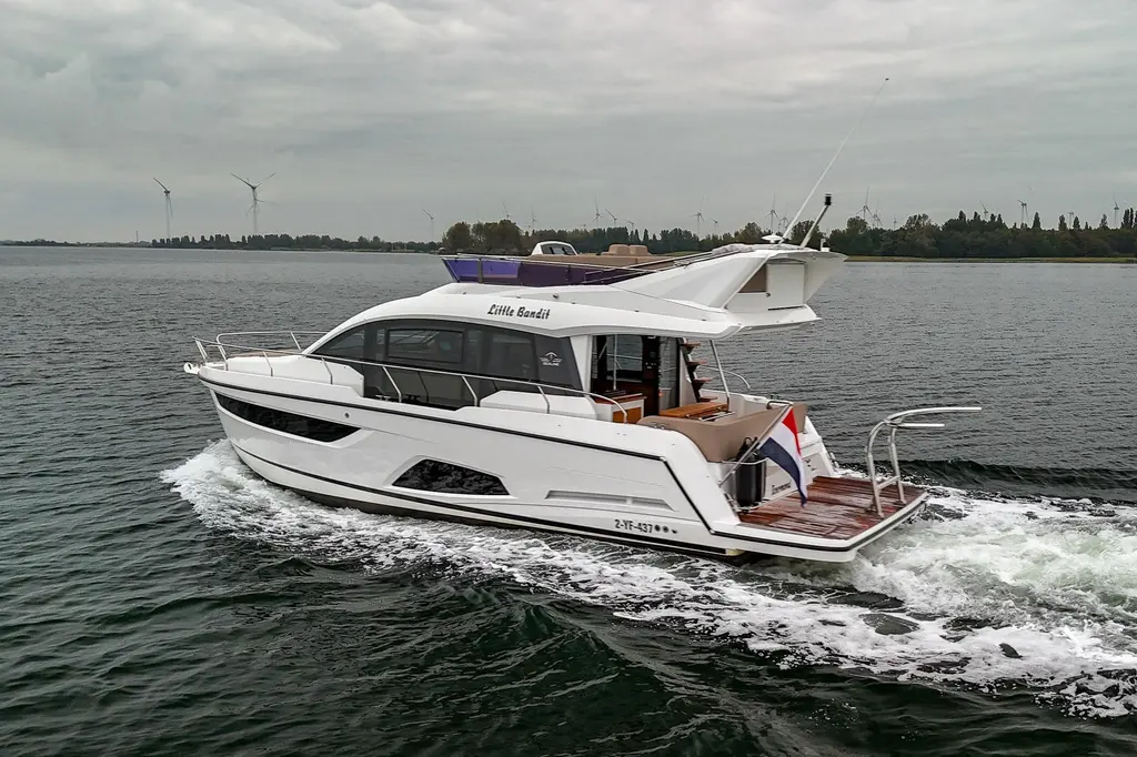 2021 Sealine F430 Yacht For Sale in Bruinisse 