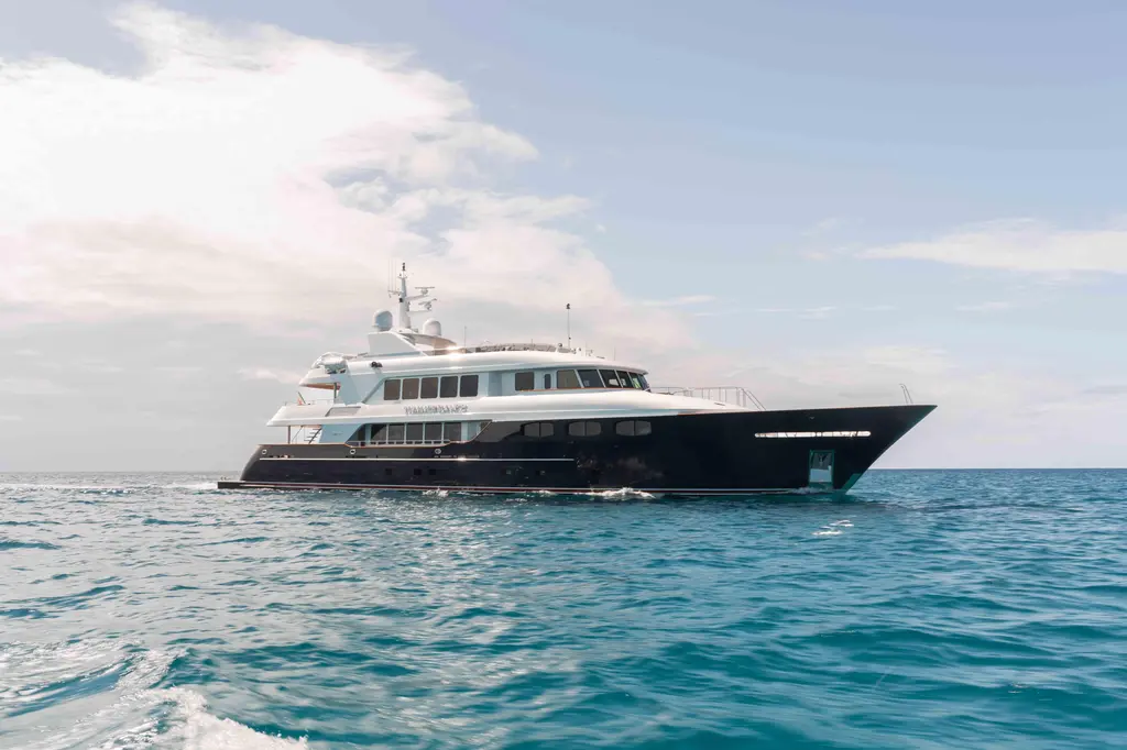 2004 trinity yachts motor yacht summerdance palm beach florida for sale