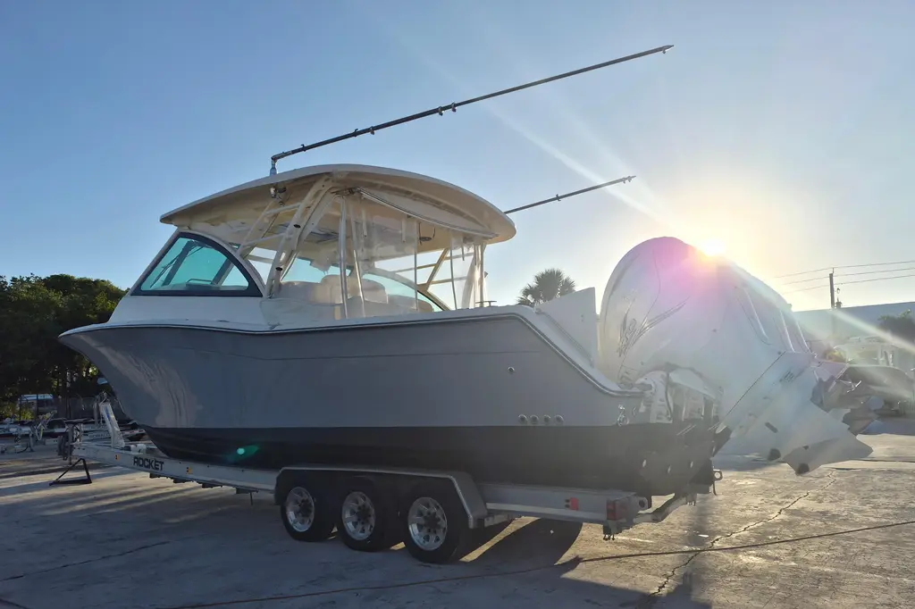 375-712 USED 2021 Grady-White Freedom 375 Yacht For Sale in Riviera Beach FL 375-712 USED 2021 Grady-White Freedom 375 Yacht For Sale in Riviera Beach FL