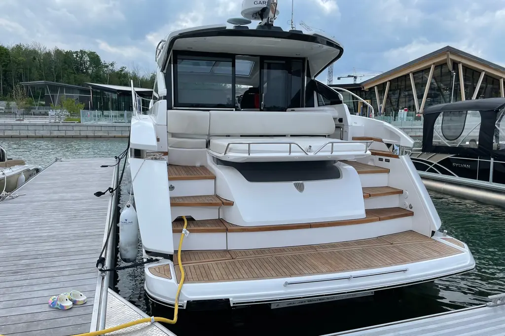 2021 Fairline Targa 45 GT Yacht For Sale in Chicago IL 2021 Fairline Targa 45 GT Yacht For Sale in Chicago IL