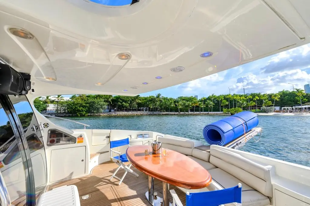 La dolce vita 2 2010 Azimut Fly 60 Yacht For Sale in Miami FL La dolce vita 2 2010 Azimut Fly 60 Yacht For Sale in Miami FL