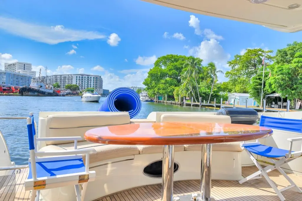 La dolce vita 2 2010 Azimut Fly 60 Yacht For Sale in Miami FL La dolce vita 2 2010 Azimut Fly 60 Yacht For Sale in Miami FL