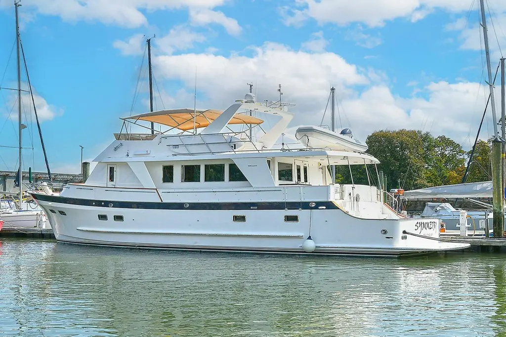Symmetry 2002 Grand Alaskan Flushdeck Yacht For Sale in New Rochelle NY Symmetry 2002 Grand Alaskan Flushdeck Yacht For Sale in New Rochelle NY
