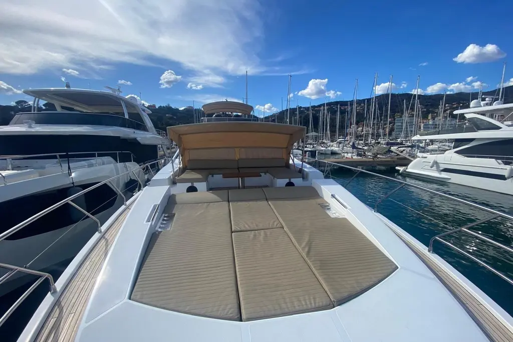 2016 Azimut 77S Yacht For Sale in Castel Volturno IT-CE 2016 Azimut 77S Yacht For Sale in Castel Volturno IT-CE