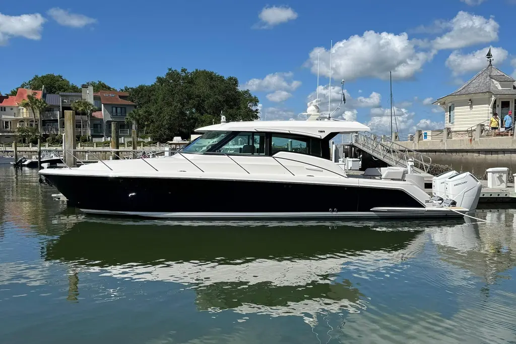 2025 Tiara Yachts 43 LE Yacht For Sale in Hilton Head Island SC 2025 Tiara Yachts 43 LE Yacht For Sale in Hilton Head Island SC