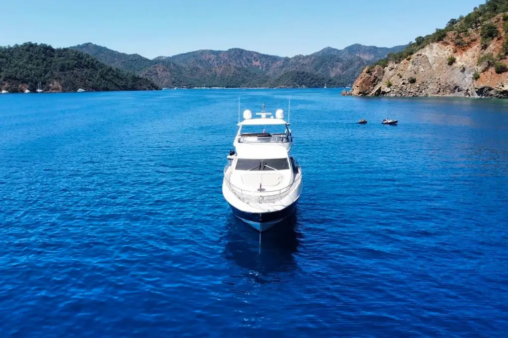2010 Azimut 70 Yacht For Sale in Yalıkavak 2010 Azimut 70 Yacht For Sale in Yalıkavak