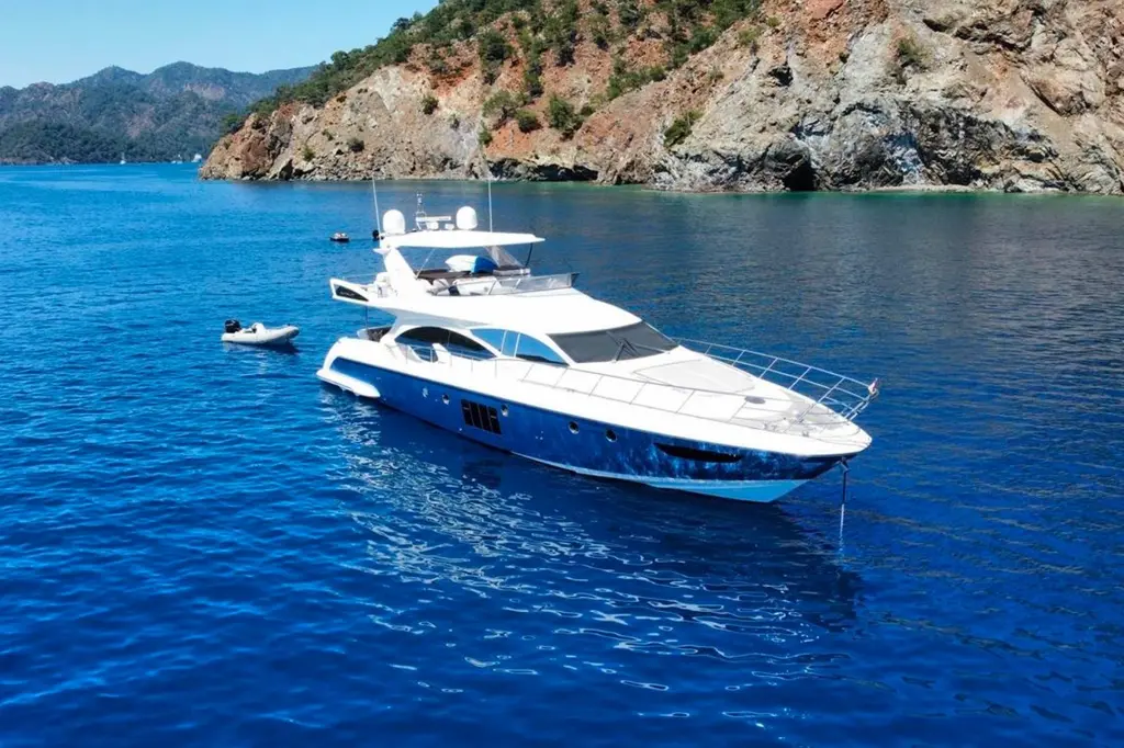 2010 Azimut 70 Yacht For Sale in Yalıkavak 2010 Azimut 70 Yacht For Sale in Yalıkavak