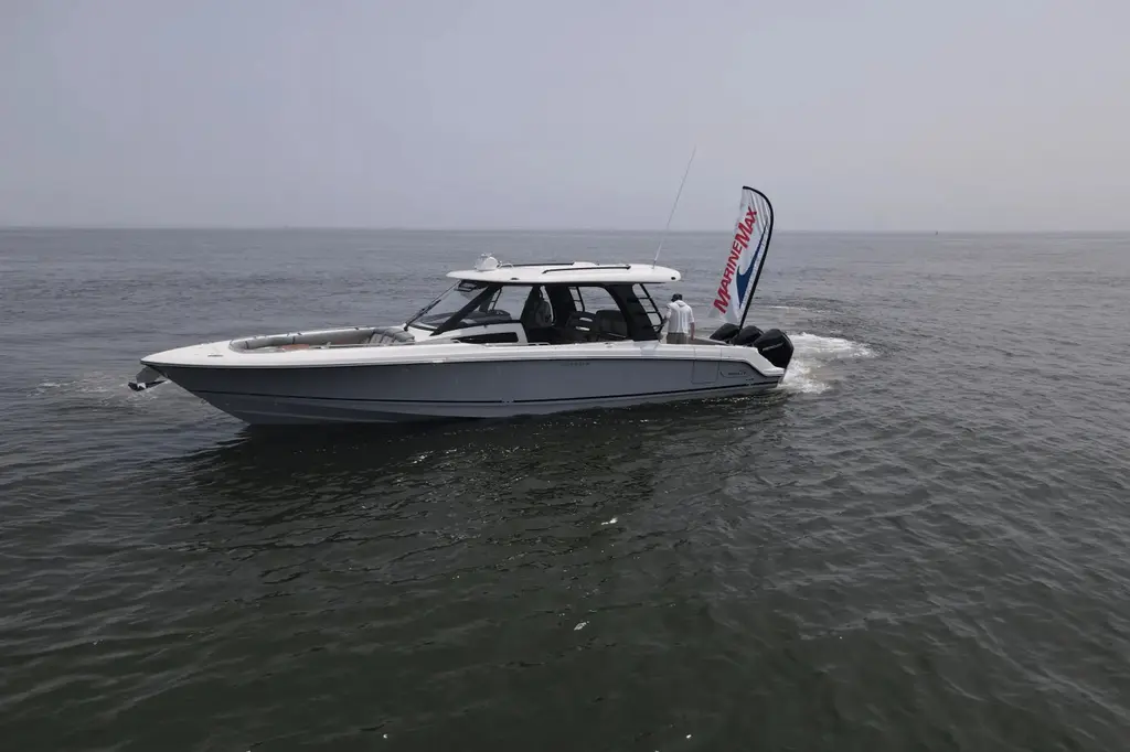 2025 Boston Whaler 350 Realm Yacht For Sale in Quincy MA 2025 Boston Whaler 350 Realm Yacht For Sale in Quincy MA