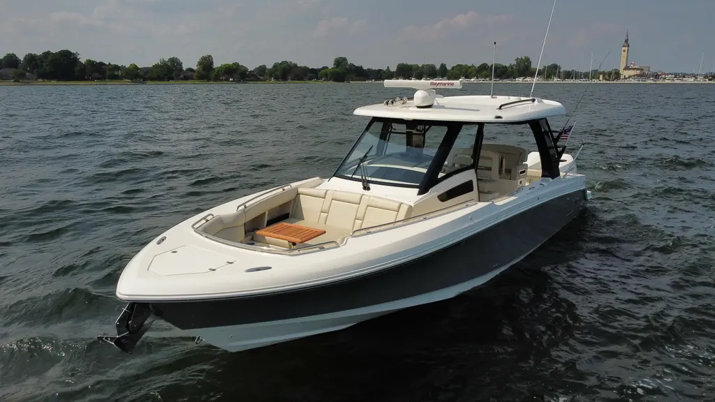 2022 Boston Whaler 350 Realm Yacht For Sale in St Clair Shores MI 2022 Boston Whaler 350 Realm Yacht For Sale in St Clair Shores MI