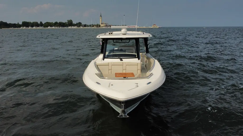 2022 Boston Whaler 350 Realm Yacht For Sale in St Clair Shores MI 2022 Boston Whaler 350 Realm Yacht For Sale in St Clair Shores MI