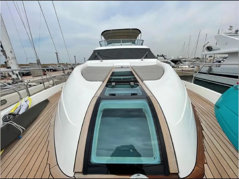 2015 Fairline Squadron 65 Yacht For Sale in Athens 2015 Fairline Squadron 65 Yacht For Sale in Athens