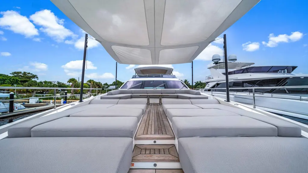 ONE & ONLY 2020 Azimut Grande 32M Yacht For Sale in Marsh Harbour 