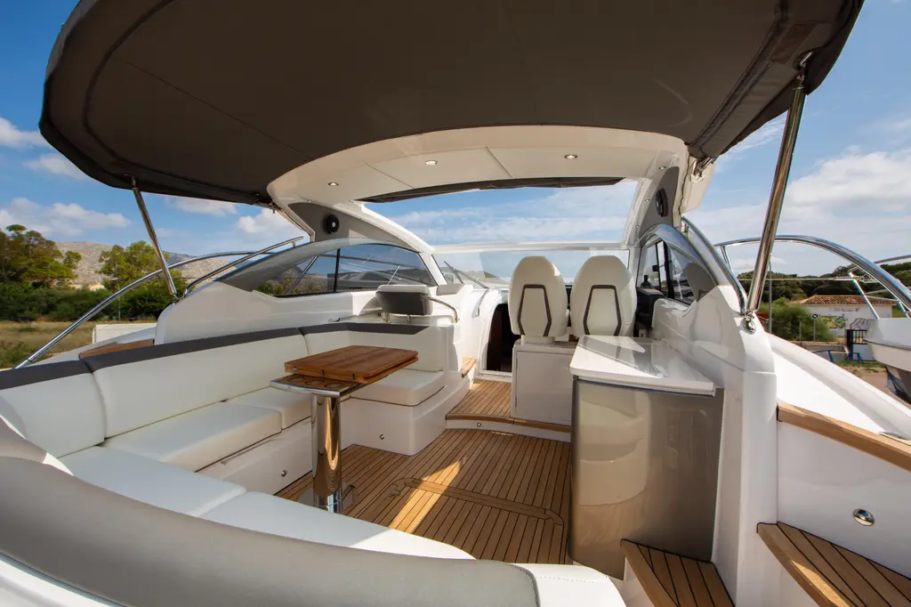 2024 Princess V40 Yacht For Sale in Port de Pollença 2024 Princess V40 Yacht For Sale in Port de Pollença