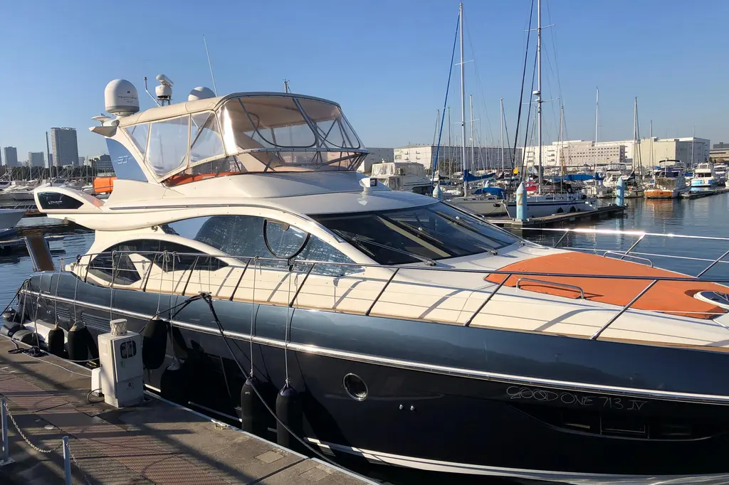 2014 Azimut Fly 60 Yacht For Sale in Koto-ku 2014 Azimut Fly 60 Yacht For Sale in Koto-ku