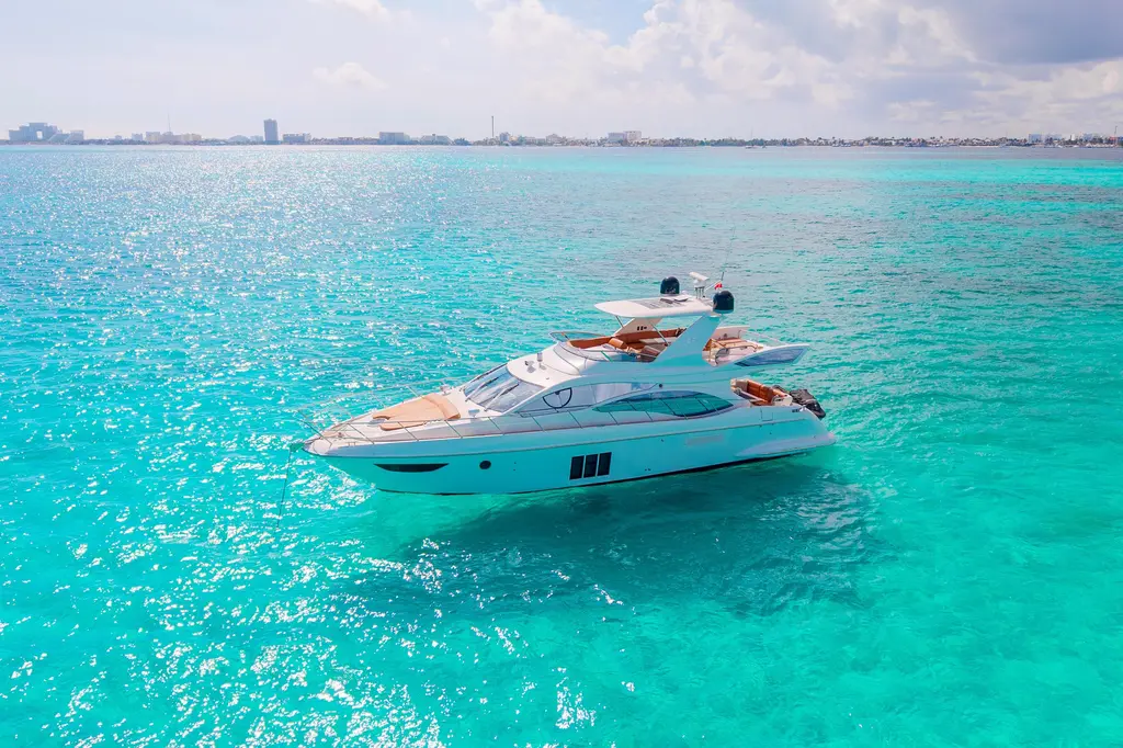 GOLDEN SUN 2011 Azimut 58 Yacht For Sale in Canc&uacute;n 