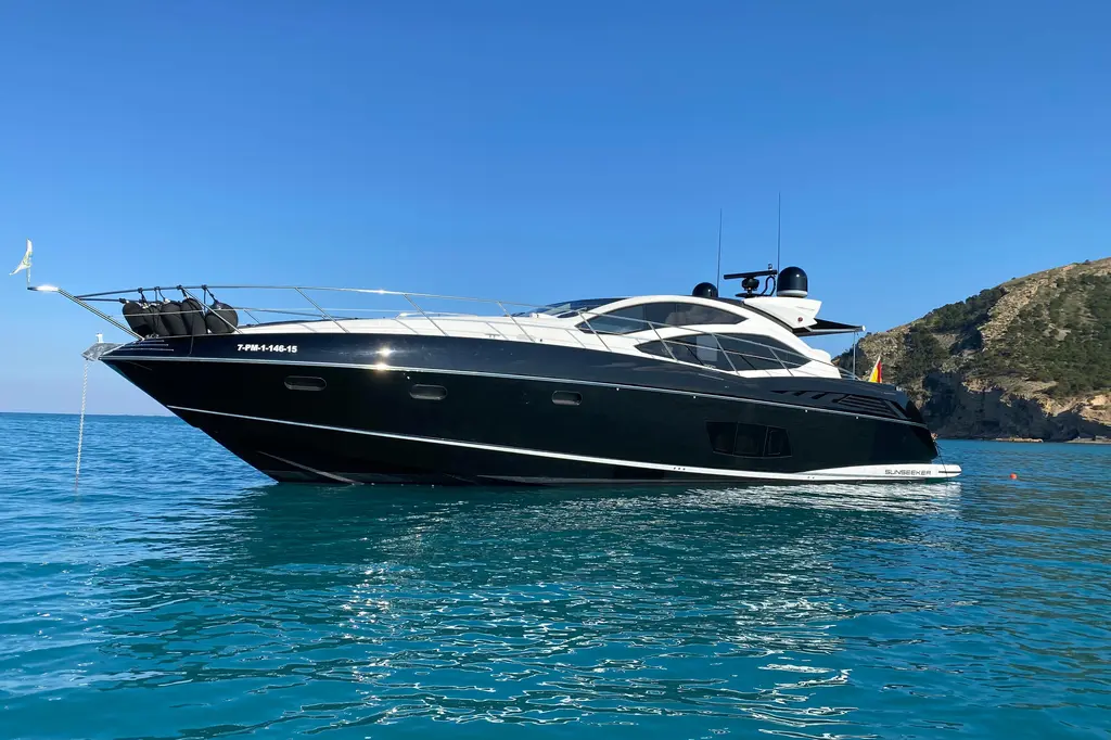 2010 Sunseeker Predator 64 Yacht For Sale in Alicante ES-A 2010 Sunseeker Predator 64 Yacht For Sale in Alicante ES-A