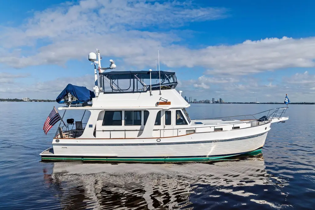 DRAAGEN 2006 Grand Banks 47 Heritage EU Yacht For Sale in Jacksonville FL DRAAGEN 2006 Grand Banks 47 Heritage EU Yacht For Sale in Jacksonville FL