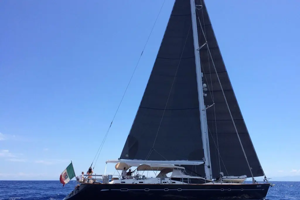CYGNUS OF ANGLESEY 2004 Oyster 82 Yacht For Sale in Genoa IT-GE CYGNUS OF ANGLESEY 2004 Oyster 82 Yacht For Sale in Genoa IT-GE