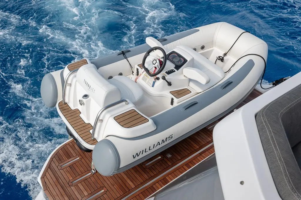 II ZOES 2023 Azimut Fly 53 Yacht For Sale in Agia Napa II ZOES 2023 Azimut Fly 53 Yacht For Sale in Agia Napa