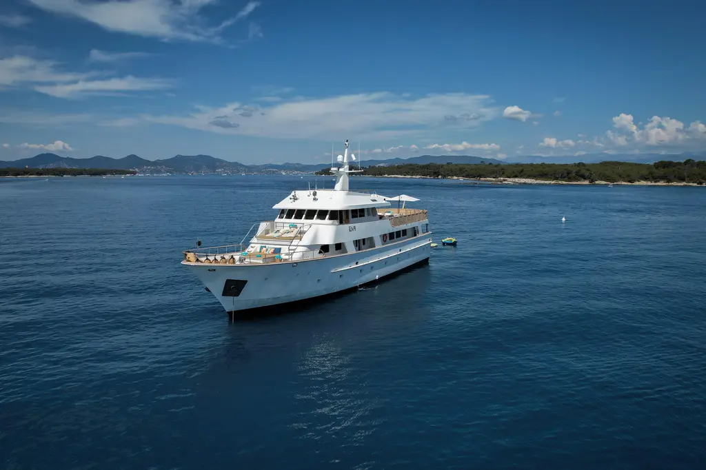 EVA 1993 Cheoy Lee Custom Yacht For Sale in Cannes EVA 1993 Cheoy Lee Custom Yacht For Sale in Cannes
