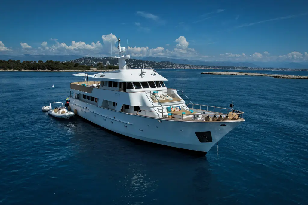 EVA 1993 Cheoy Lee Custom Yacht For Sale in Cannes EVA 1993 Cheoy Lee Custom Yacht For Sale in Cannes