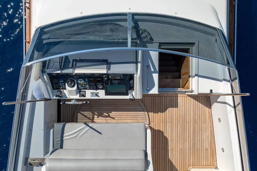 1999 Falcon 86 Yacht For Sale in Menton 1999 Falcon 86 Yacht For Sale in Menton