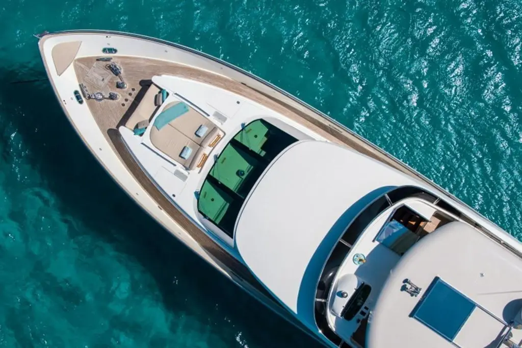 MR & MRS SMITH 2007 Horizon 2007 Yacht For Sale in Dubai MR & MRS SMITH 2007 Horizon 2007 Yacht For Sale in Dubai