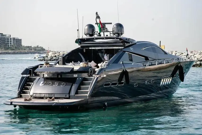 2004 Sunseeker Predator 95 Yacht For Sale in Dubai 2004 Sunseeker Predator 95 Yacht For Sale in Dubai