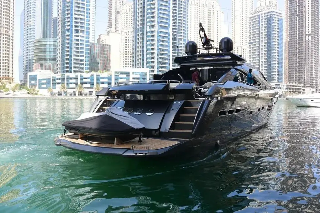 2004 Sunseeker Predator 95 Yacht For Sale in Dubai 2004 Sunseeker Predator 95 Yacht For Sale in Dubai