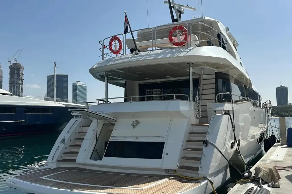 2018 Sunseeker 95 Yacht Yacht For Sale in Dubai 2018 Sunseeker 95 Yacht Yacht For Sale in Dubai