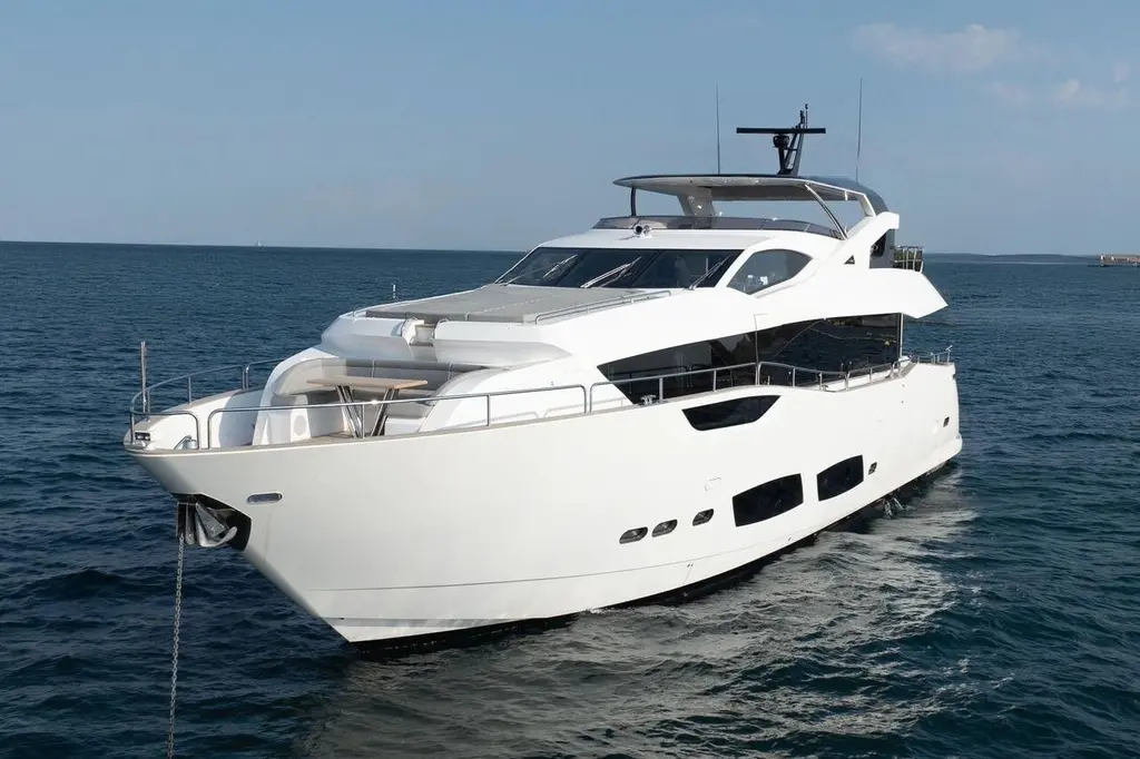 2018 sunseeker 95 yacht dubai for sale