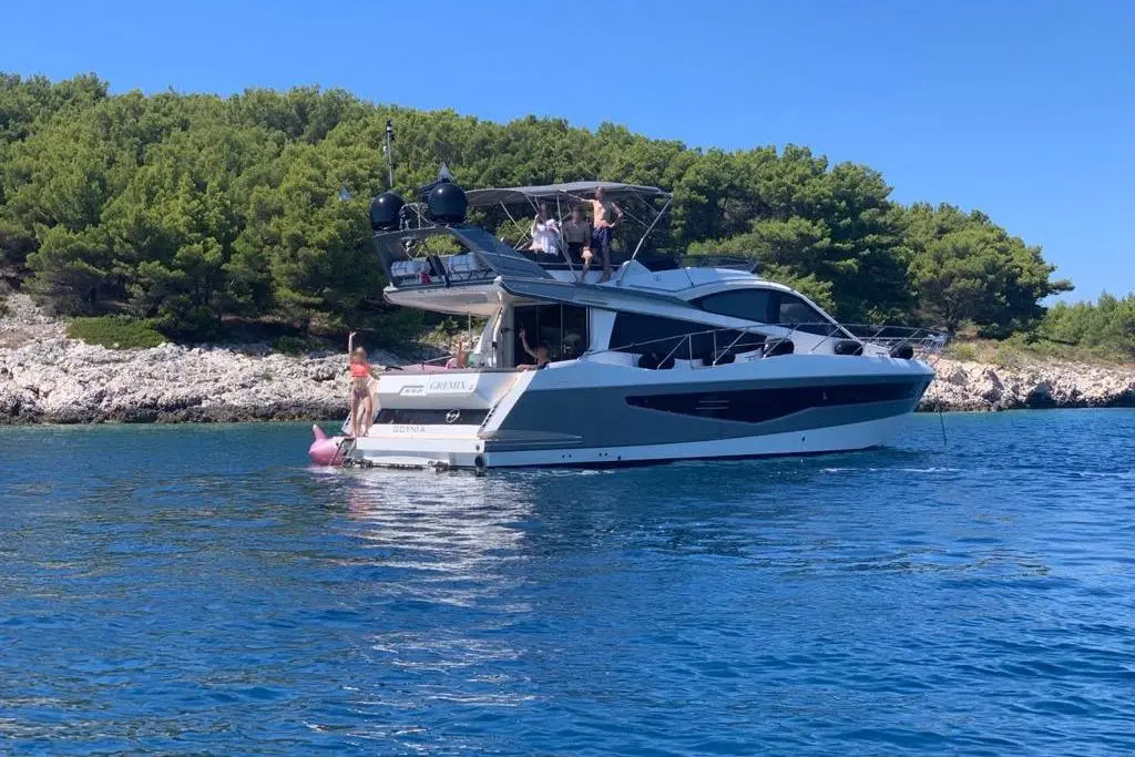 2014 Galeon 550 Fly Yacht For Sale in Split 2014 Galeon 550 Fly Yacht For Sale in Split