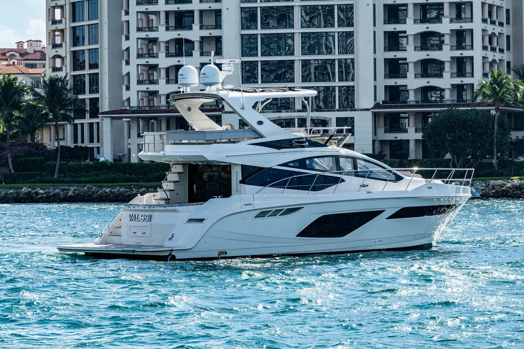 2018 Sea Ray L550 Fly Yacht For Sale in Miami Beach FL 2018 Sea Ray L550 Fly Yacht For Sale in Miami Beach FL