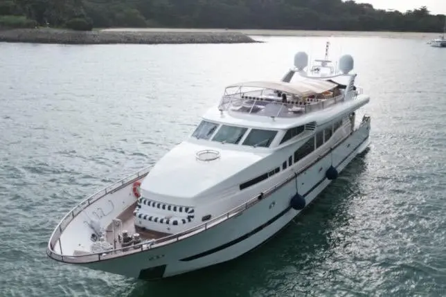 2002 Horizon 105 Yacht For Sale in singapore 2002 Horizon 105 Yacht For Sale in singapore
