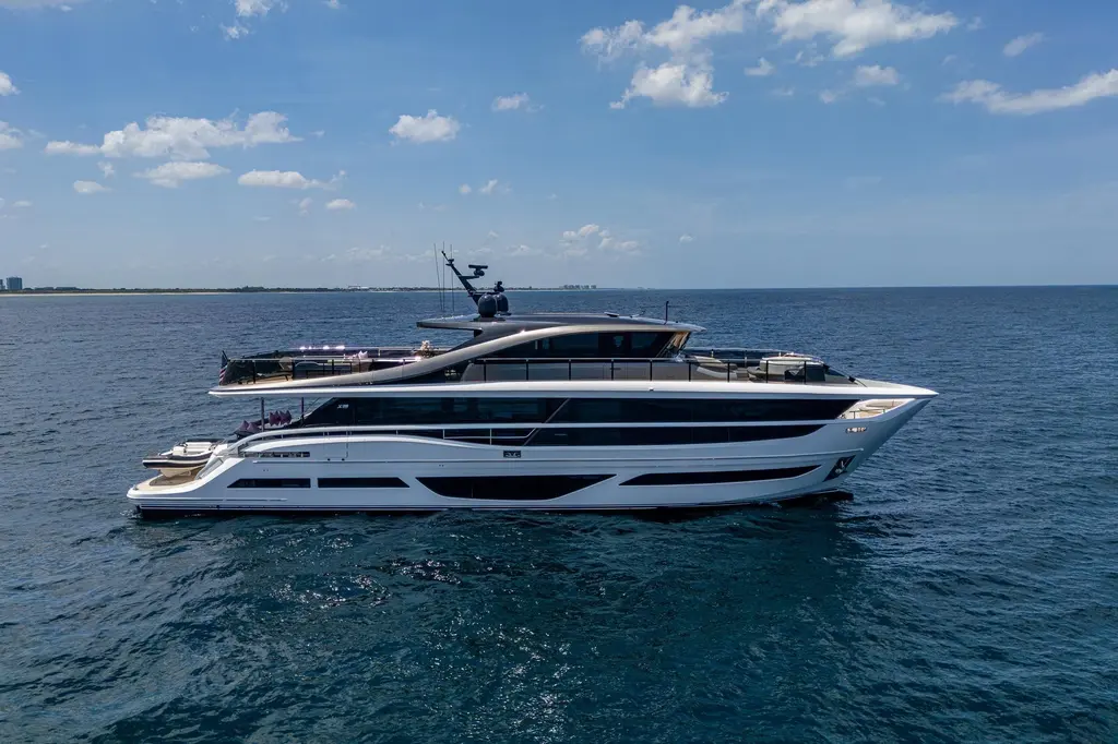SPLASH 2022 Princess X95 Yacht For Sale in West Palm Beach FL SPLASH 2022 Princess X95 Yacht For Sale in West Palm Beach FL