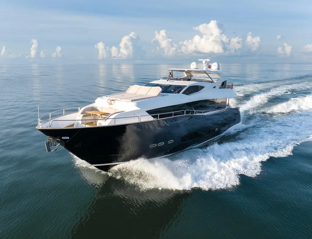 EOS 2021 Sunseeker 95 Yacht Yacht For Sale in La Paz 