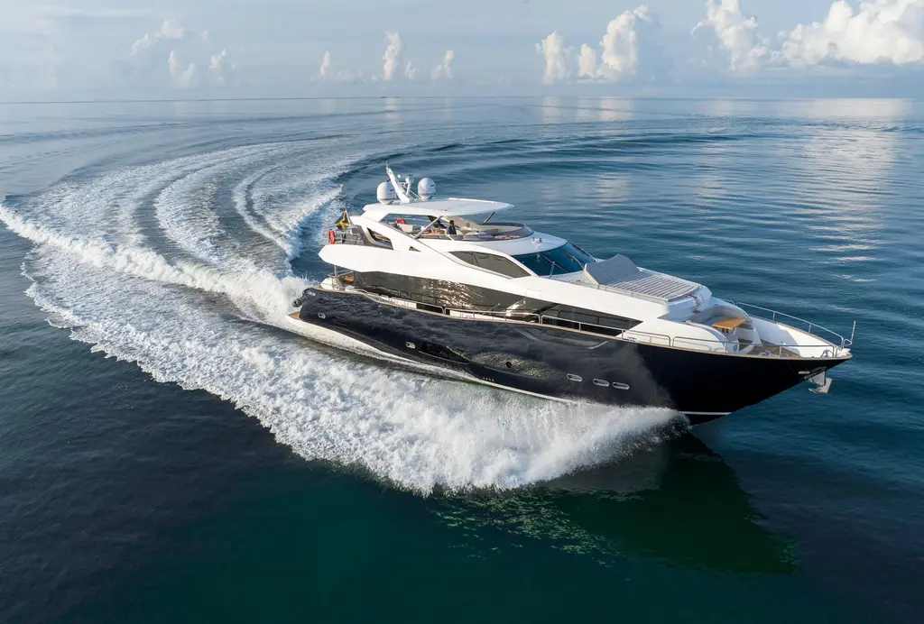 EOS 2021 Sunseeker 95 Yacht Yacht For Sale in La Paz 