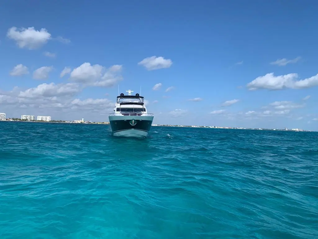 Julcan II 2006 Sunseeker 90 Yacht Yacht For Sale in Puerto Vallarta Julcan II 2006 Sunseeker 90 Yacht Yacht For Sale in Puerto Vallarta