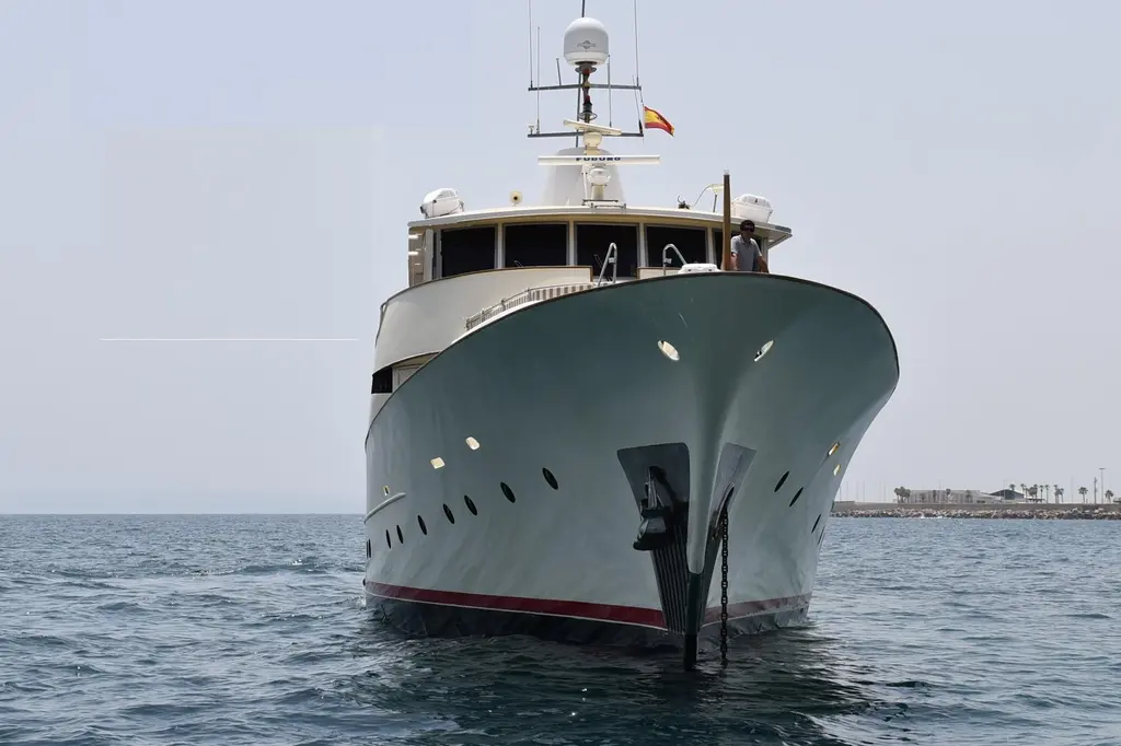 2005 Benetti Style Explorer 34m Yacht For Sale in Alicante ES-A 2005 Benetti Style Explorer 34m Yacht For Sale in Alicante ES-A