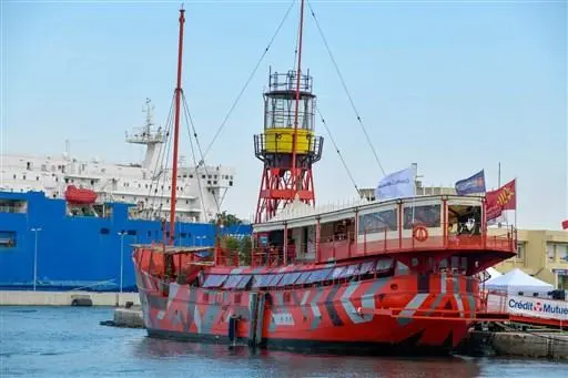 1939 BATEAU PHARE - LIGHT VESSEL Yacht For Sale in Sète 34 1939 BATEAU PHARE - LIGHT VESSEL Yacht For Sale in Sète 34