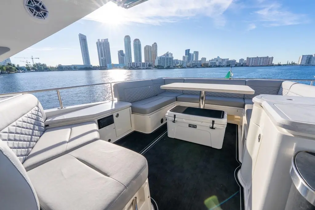2017 Sea Ray L650 Fly Yacht For Sale in Aventura FL 2017 Sea Ray L650 Fly Yacht For Sale in Aventura FL