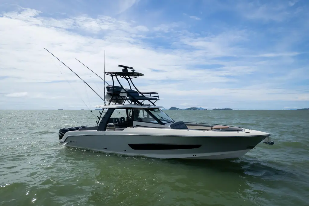 Pachanga 2021 Boston Whaler 420 Outrage Yacht For Sale in Panama City Pachanga 2021 Boston Whaler 420 Outrage Yacht For Sale in Panama City