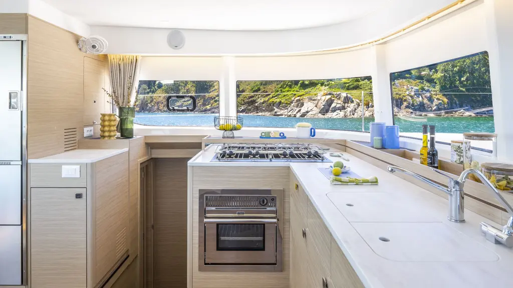 2026 Lagoon 43 Yacht For Sale in Les Sables-d'Olonne 85 2026 Lagoon 43 Yacht For Sale in Les Sables-d'Olonne 85