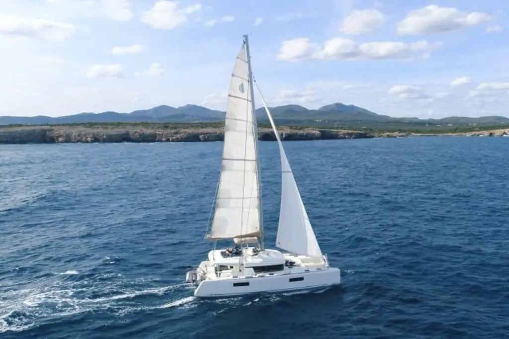 Kuala 2017 Lagoon 52 Yacht For Sale in Ka?tela Kuala 2017 Lagoon 52 Yacht For Sale in Ka?tela