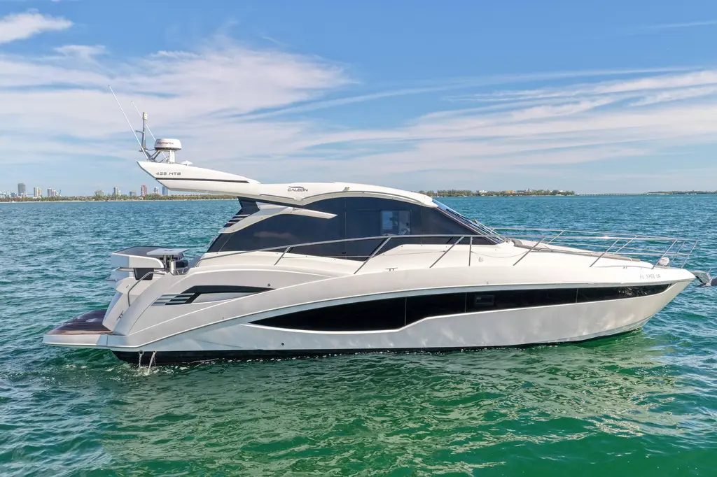  2021 Galeon 425 HTS Yacht For Sale in Key Biscayne FL